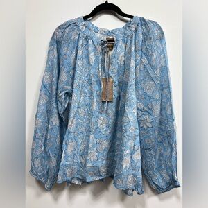 Victoria Dunn Clara the Label blouse, size large, NWT.